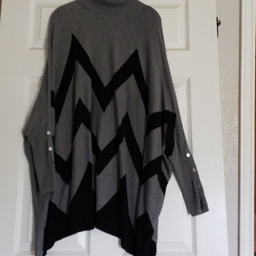 Chevron print poncho with sleeves
